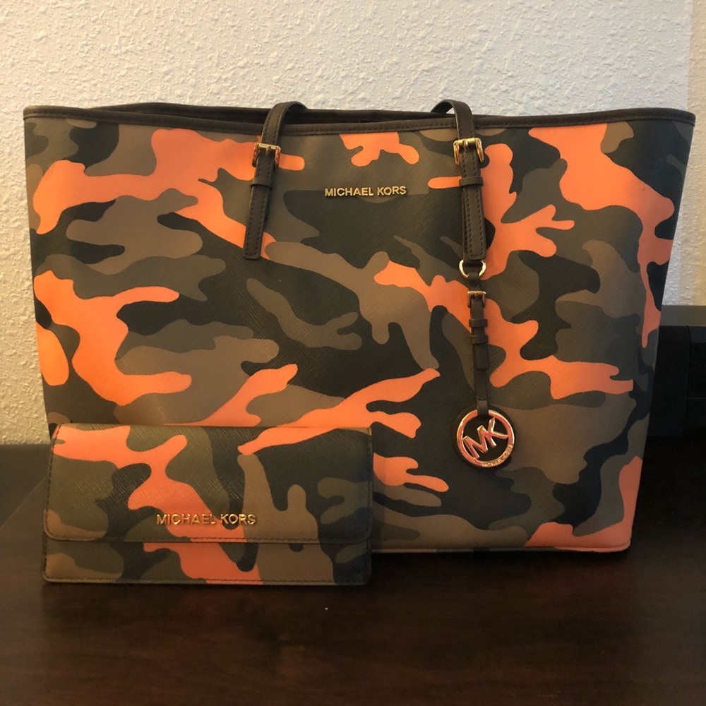 🖤SALE🖤Michael Kors Purse & Wallet
